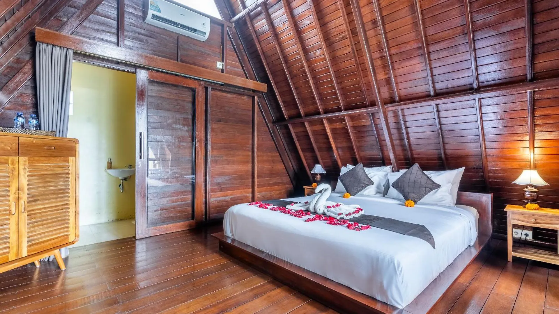 Lumbung Sari Villa Ubud 0*, Ubud (Bali) Indonesia
